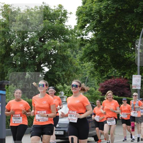 15.06.2025 - REWE Women's Run Jannik Wohlers http://msf.ph/oto/7943075 15.06.2025 08:28:50 Laufen 10, 1051, 10596, 1043, 10260 meine-sportfotos.de
