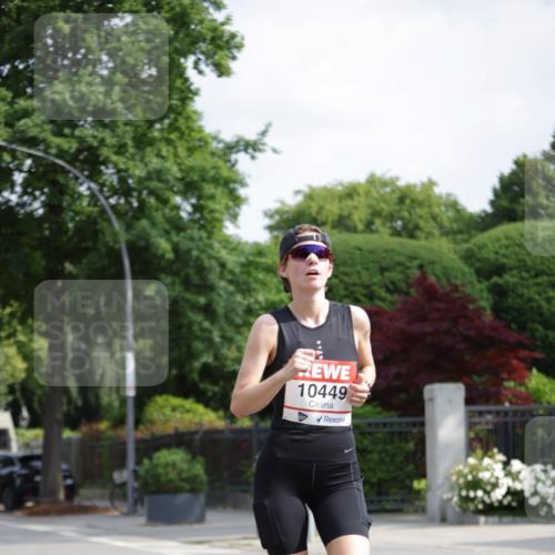 15.06.2025 - REWE Women's Run Jannik Wohlers http://msf.ph/oto/7943132 15.06.2025 08:47:03 Laufen 10449, 1964 meine-sportfotos.de