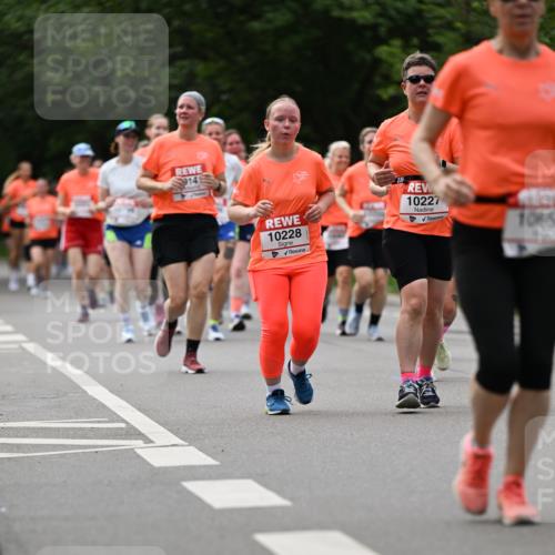 15.06.2025 - REWE Women's Run Dr. Thomas Lammeyer http://msf.ph/oto/7943155 15.06.2025 09:21:57 Laufen 10228, 10227 meine-sportfotos.de