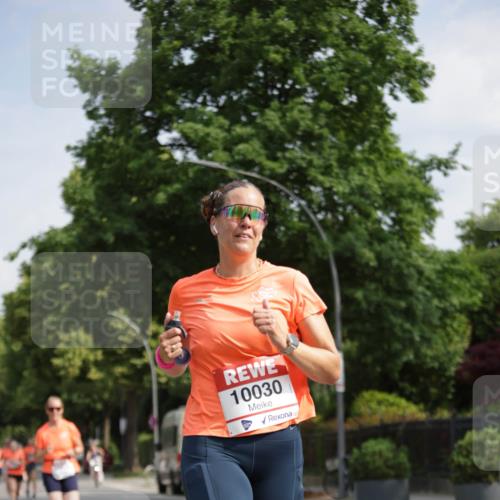 15.06.2025 - REWE Women's Run Jannik Wohlers http://msf.ph/oto/7943158 15.06.2025 08:47:03 Laufen 10030 meine-sportfotos.de