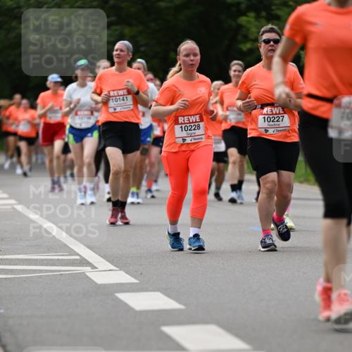 15.06.2025 - REWE Women's Run Dr. Thomas Lammeyer http://msf.ph/oto/7943160 15.06.2025 09:21:57 Laufen 10141, 10227, 10228 meine-sportfotos.de