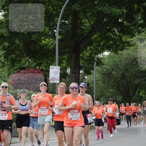 15.06.2025 - REWE Women's Run Jannik Wohlers http://msf.ph/oto/7943189 15.06.2025 08:28:52 Laufen 10810, 2005, 10613, 108, 10117, 103, 10587 meine-sportfotos.de