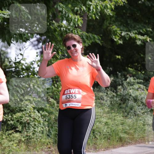 15.06.2025 - REWE Women's Run Jannik Wohlers http://msf.ph/oto/7943192 15.06.2025 10:16:28 Laufen 5355, 5309 meine-sportfotos.de