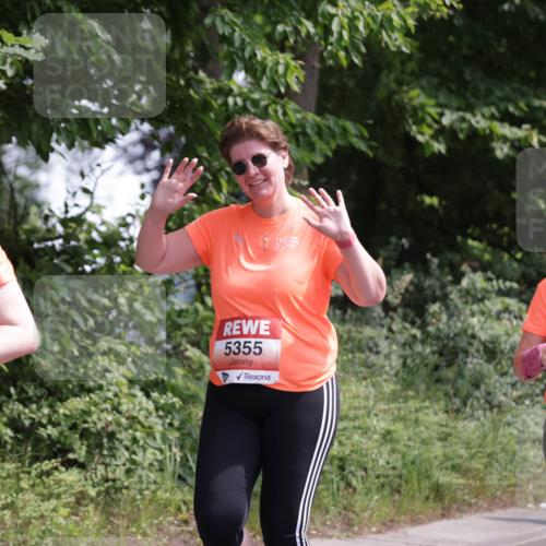15.06.2025 - REWE Women's Run Jannik Wohlers http://msf.ph/oto/7943199 15.06.2025 10:16:28 Laufen 317, 5355, 5309 meine-sportfotos.de