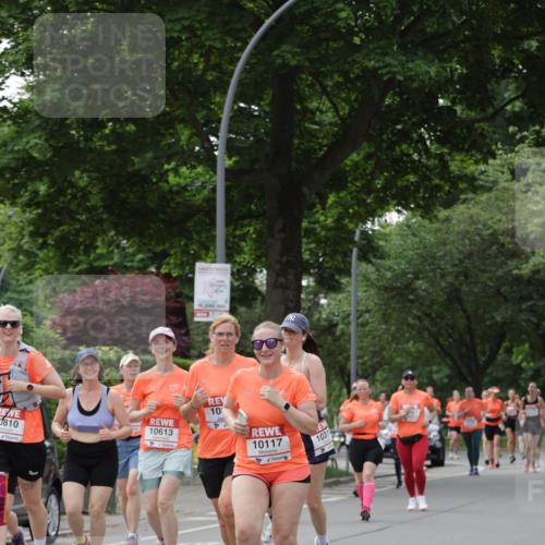 15.06.2025 - REWE Women's Run Jannik Wohlers http://msf.ph/oto/7943204 15.06.2025 08:28:52 Laufen 2825, 10, 0810, 10613, 10117, 1031 meine-sportfotos.de