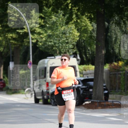 15.06.2025 - REWE Women's Run Jannik Wohlers http://msf.ph/oto/7943222 15.06.2025 10:01:46 Laufen 10283 meine-sportfotos.de