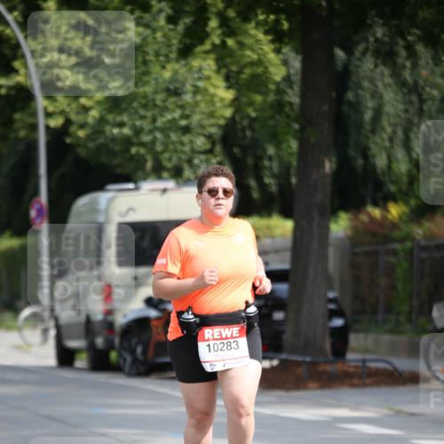 15.06.2025 - REWE Women's Run Jannik Wohlers http://msf.ph/oto/7943225 15.06.2025 10:01:47 Laufen 10283 meine-sportfotos.de