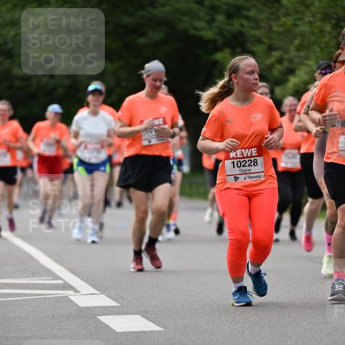 15.06.2025 - REWE Women's Run Dr. Thomas Lammeyer http://msf.ph/oto/7943244 15.06.2025 09:21:59 Laufen 10228 meine-sportfotos.de