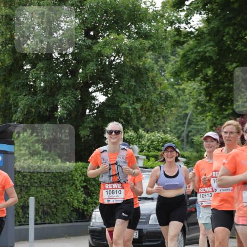 15.06.2025 - REWE Women's Run Jannik Wohlers http://msf.ph/oto/7943258 15.06.2025 08:28:53 Laufen 10810, 3, 10, 10613 meine-sportfotos.de