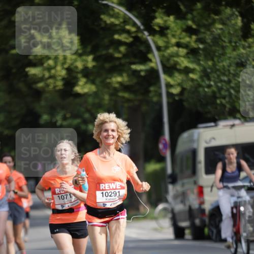 15.06.2025 - REWE Women's Run Jannik Wohlers http://msf.ph/oto/7943310 15.06.2025 08:47:09 Laufen 1071, 10291 meine-sportfotos.de