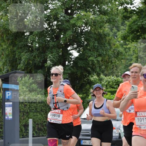 15.06.2025 - REWE Women's Run Jannik Wohlers http://msf.ph/oto/7943312 15.06.2025 08:28:54 Laufen 10810 meine-sportfotos.de
