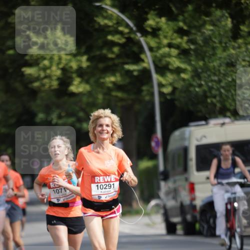 15.06.2025 - REWE Women's Run Jannik Wohlers http://msf.ph/oto/7943314 15.06.2025 08:47:09 Laufen 1071, 10291 meine-sportfotos.de