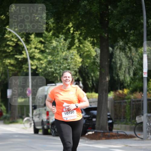15.06.2025 - REWE Women's Run Jannik Wohlers http://msf.ph/oto/7943317 15.06.2025 10:01:53 Laufen 10720 meine-sportfotos.de