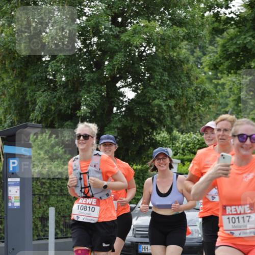15.06.2025 - REWE Women's Run Jannik Wohlers http://msf.ph/oto/7943320 15.06.2025 08:28:54 Laufen 10810, 147, 10117 meine-sportfotos.de