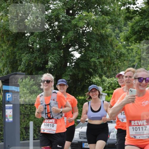 15.06.2025 - REWE Women's Run Jannik Wohlers http://msf.ph/oto/7943324 15.06.2025 08:28:54 Laufen 10810, 10, 1011 meine-sportfotos.de