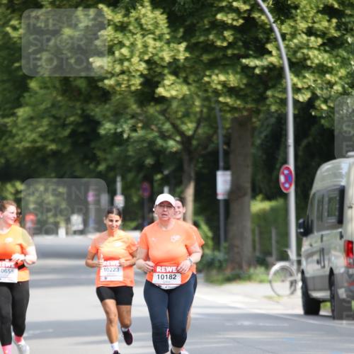 15.06.2025 - REWE Women's Run Jannik Wohlers http://msf.ph/oto/7943337 15.06.2025 10:01:55 Laufen 10655, 10223, 10182 meine-sportfotos.de