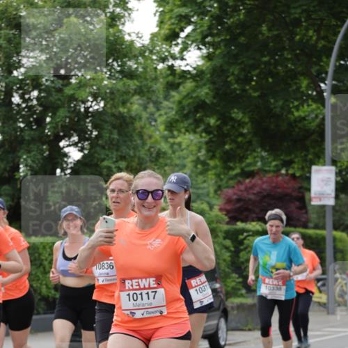 15.06.2025 - REWE Women's Run Jannik Wohlers http://msf.ph/oto/7943349 15.06.2025 08:28:54 Laufen 10836, 10117, 10311, 10338 meine-sportfotos.de