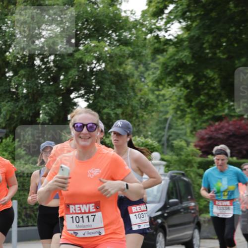 15.06.2025 - REWE Women's Run Jannik Wohlers http://msf.ph/oto/7943382 15.06.2025 08:28:55 Laufen 10117, 1031, 10338 meine-sportfotos.de