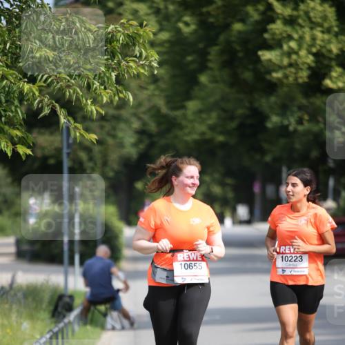 15.06.2025 - REWE Women's Run Jannik Wohlers http://msf.ph/oto/7943390 15.06.2025 10:01:59 Laufen 10655, 10223 meine-sportfotos.de