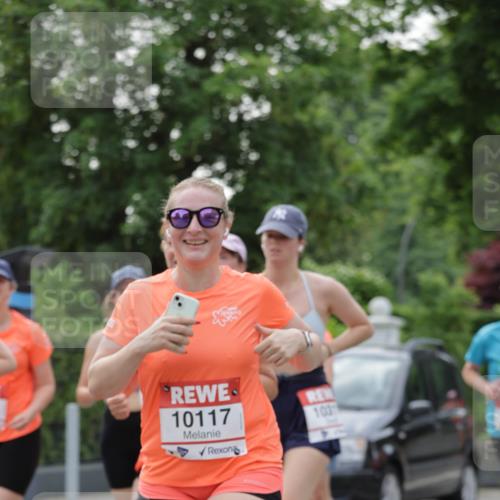 15.06.2025 - REWE Women's Run Jannik Wohlers http://msf.ph/oto/7943395 15.06.2025 08:28:55 Laufen 10117, 100 meine-sportfotos.de