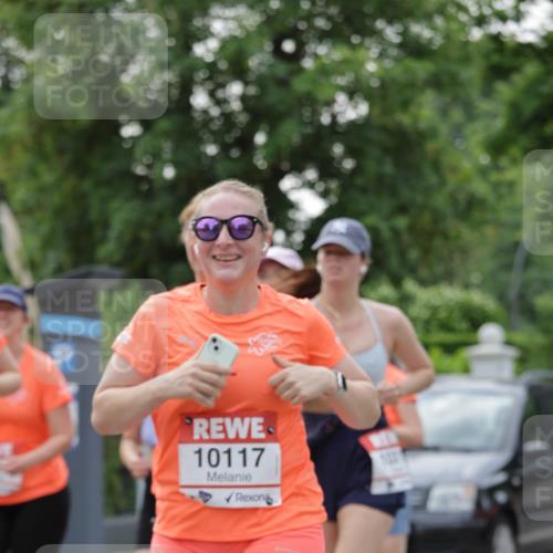 15.06.2025 - REWE Women's Run Jannik Wohlers http://msf.ph/oto/7943412 15.06.2025 08:28:55 Laufen 10117 meine-sportfotos.de