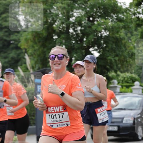 15.06.2025 - REWE Women's Run Jannik Wohlers http://msf.ph/oto/7943424 15.06.2025 08:28:55 Laufen 10117, 10311 meine-sportfotos.de