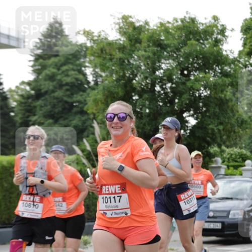15.06.2025 - REWE Women's Run Jannik Wohlers http://msf.ph/oto/7943431 15.06.2025 08:28:55 Laufen 10810, 242, 10117, 10500, 10311 meine-sportfotos.de