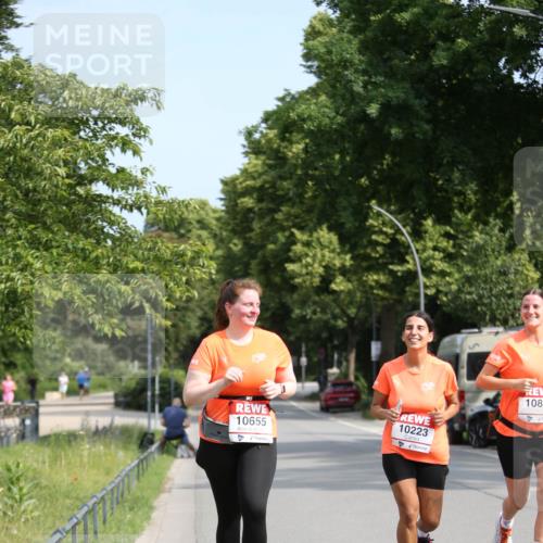 15.06.2025 - REWE Women's Run Jannik Wohlers http://msf.ph/oto/7943446 15.06.2025 10:02:03 Laufen 10655, 1087, 10223 meine-sportfotos.de
