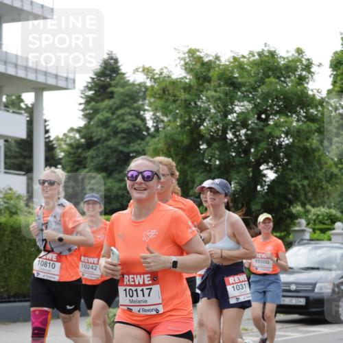 15.06.2025 - REWE Women's Run Jannik Wohlers http://msf.ph/oto/7943447 15.06.2025 08:28:55 Laufen 10810, 10242, 10117, 10311, 10500 meine-sportfotos.de