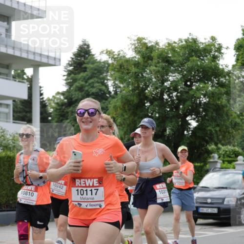 15.06.2025 - REWE Women's Run Jannik Wohlers http://msf.ph/oto/7943458 15.06.2025 08:28:55 Laufen 10810, 10242, 10117, 1031, 10500, 1043 meine-sportfotos.de