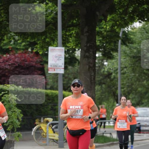 15.06.2025 - REWE Women's Run Jannik Wohlers http://msf.ph/oto/7943511 15.06.2025 08:28:57 Laufen 105, 2825, 87, 10047 meine-sportfotos.de