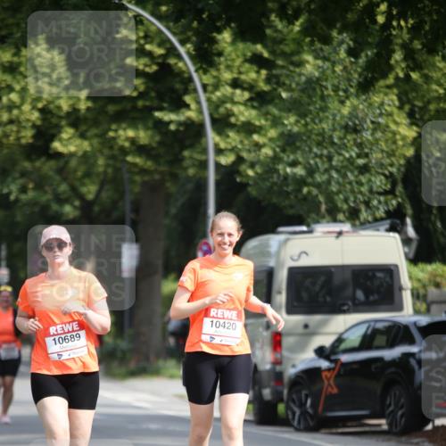 15.06.2025 - REWE Women's Run Jannik Wohlers http://msf.ph/oto/7943549 15.06.2025 10:02:42 Laufen 10689, 10420 meine-sportfotos.de