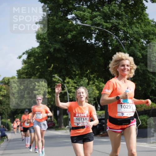 15.06.2025 - REWE Women's Run Jannik Wohlers http://msf.ph/oto/7943582 15.06.2025 08:47:12 Laufen 10711, 10291 meine-sportfotos.de