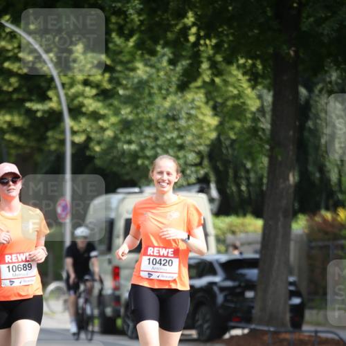 15.06.2025 - REWE Women's Run Jannik Wohlers http://msf.ph/oto/7943598 15.06.2025 10:02:44 Laufen 10689, 10420 meine-sportfotos.de
