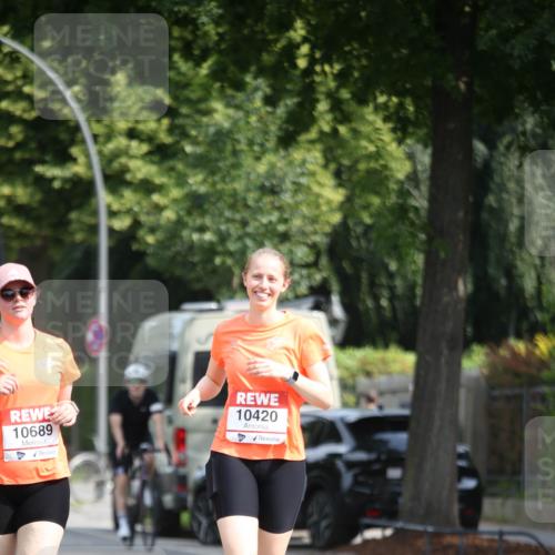 15.06.2025 - REWE Women's Run Jannik Wohlers http://msf.ph/oto/7943600 15.06.2025 10:02:44 Laufen 10689, 10420 meine-sportfotos.de