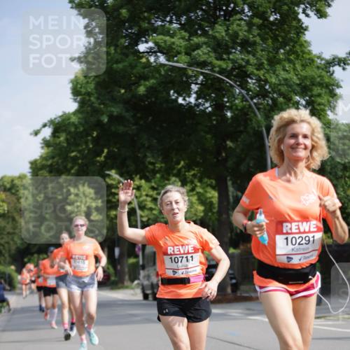 15.06.2025 - REWE Women's Run Jannik Wohlers http://msf.ph/oto/7943607 15.06.2025 08:47:12 Laufen 10711, 10291, 10410 meine-sportfotos.de