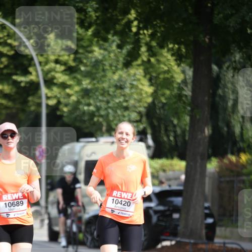 15.06.2025 - REWE Women's Run Jannik Wohlers http://msf.ph/oto/7943615 15.06.2025 10:02:44 Laufen 10689, 10420 meine-sportfotos.de