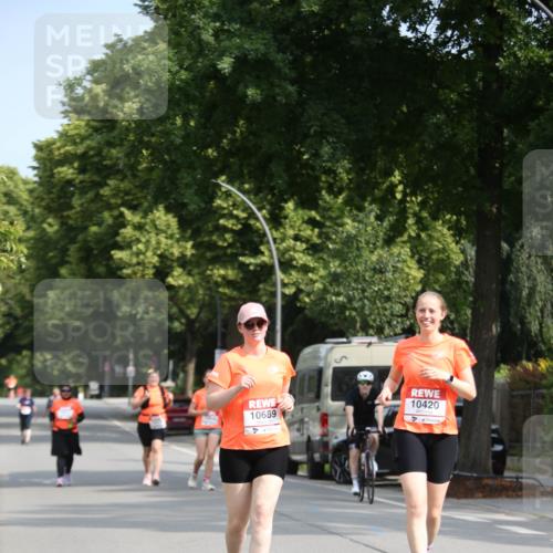 15.06.2025 - REWE Women's Run Jannik Wohlers http://msf.ph/oto/7943623 15.06.2025 10:02:45 Laufen 10689, 10420 meine-sportfotos.de
