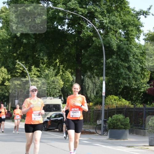 15.06.2025 - REWE Women's Run Jannik Wohlers http://msf.ph/oto/7943625 15.06.2025 10:02:46 Laufen 10689, 10420 meine-sportfotos.de