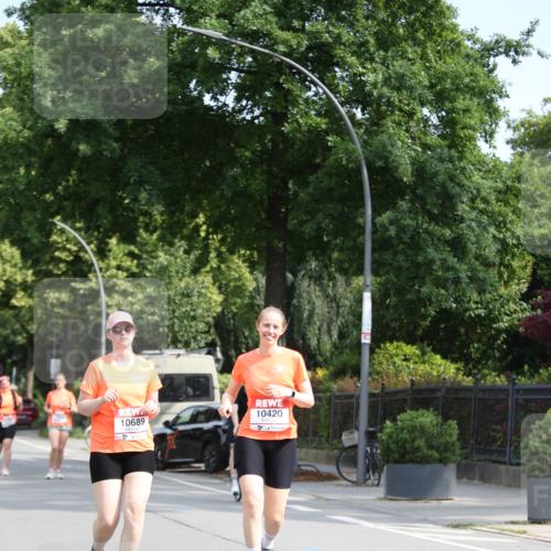 15.06.2025 - REWE Women's Run Jannik Wohlers http://msf.ph/oto/7943630 15.06.2025 10:02:46 Laufen 10689, 10420 meine-sportfotos.de