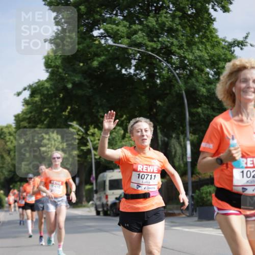 15.06.2025 - REWE Women's Run Jannik Wohlers http://msf.ph/oto/7943633 15.06.2025 08:47:12 Laufen 10410, 10711, 102 meine-sportfotos.de