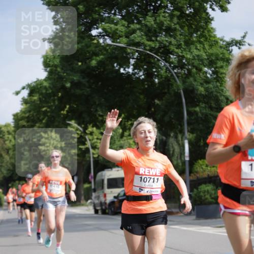15.06.2025 - REWE Women's Run Jannik Wohlers http://msf.ph/oto/7943639 15.06.2025 08:47:12 Laufen 10711 meine-sportfotos.de