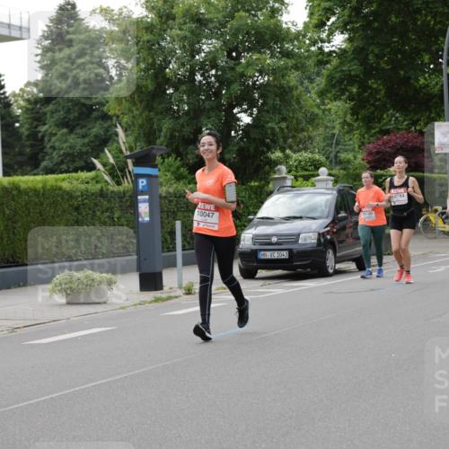 15.06.2025 - REWE Women's Run Jannik Wohlers http://msf.ph/oto/7943671 15.06.2025 08:29:05 Laufen 10047, 1043, 10784, 10100 meine-sportfotos.de