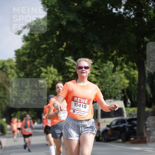 15.06.2025 - REWE Women's Run Jannik Wohlers http://msf.ph/oto/7943674 15.06.2025 08:47:14 Laufen 10452, 10410 meine-sportfotos.de