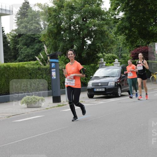 15.06.2025 - REWE Women's Run Jannik Wohlers http://msf.ph/oto/7943677 15.06.2025 08:29:05 Laufen 10047, 1043, 10784, 10100 meine-sportfotos.de