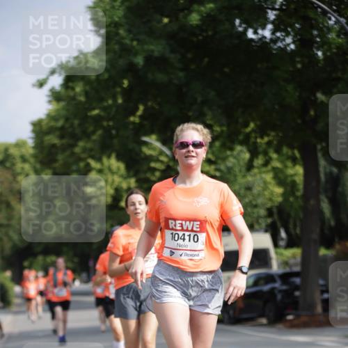 15.06.2025 - REWE Women's Run Jannik Wohlers http://msf.ph/oto/7943689 15.06.2025 08:47:14 Laufen 10410 meine-sportfotos.de