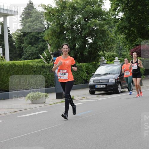 15.06.2025 - REWE Women's Run Jannik Wohlers http://msf.ph/oto/7943699 15.06.2025 08:29:05 Laufen 10047, 1043, 10784, 10100 meine-sportfotos.de