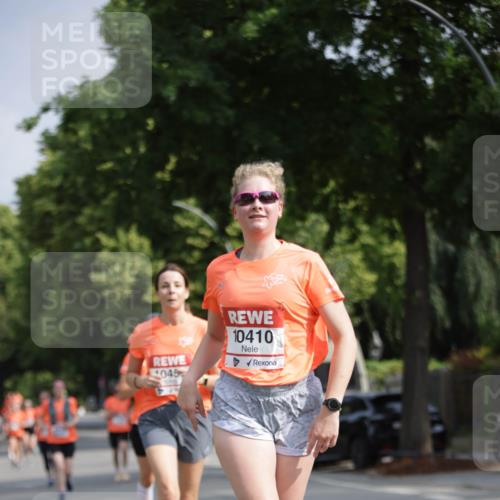 15.06.2025 - REWE Women's Run Jannik Wohlers http://msf.ph/oto/7943701 15.06.2025 08:47:14 Laufen 10410, 1045 meine-sportfotos.de