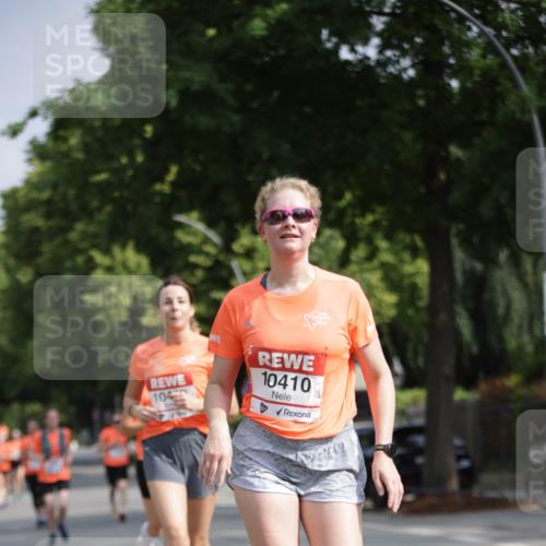 15.06.2025 - REWE Women's Run Jannik Wohlers http://msf.ph/oto/7943706 15.06.2025 08:47:14 Laufen 104, 10410 meine-sportfotos.de