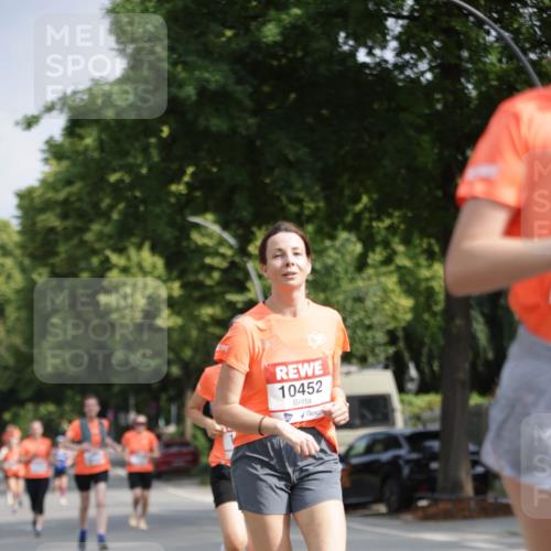 15.06.2025 - REWE Women's Run Jannik Wohlers http://msf.ph/oto/7943723 15.06.2025 08:47:15 Laufen 10452 meine-sportfotos.de